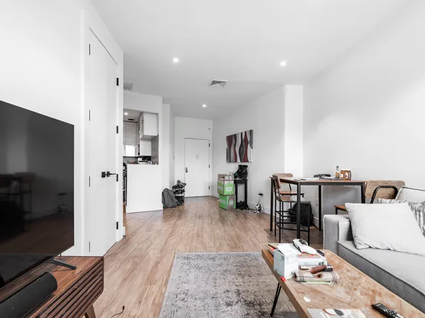 781 Washington Avenue image 2 of 29