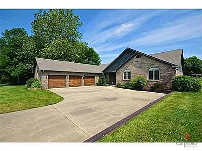 3720 E Vernon Dr photo 1