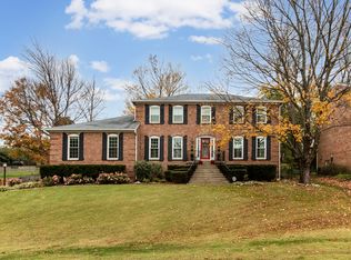 5405 Pueblo Rd, Indian Hills, KY 40207