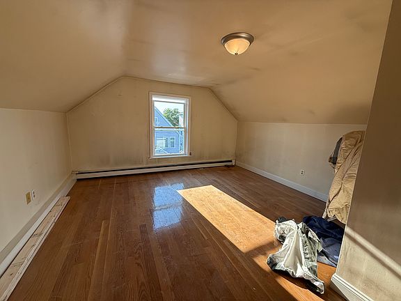 3rd image of 59 Waverly St
