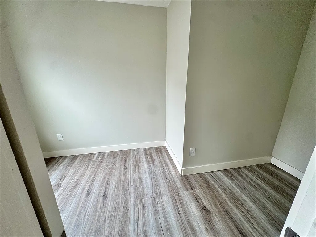 1 bed, 1.0 bath, 700 sqft, $2,500 — Photo 4