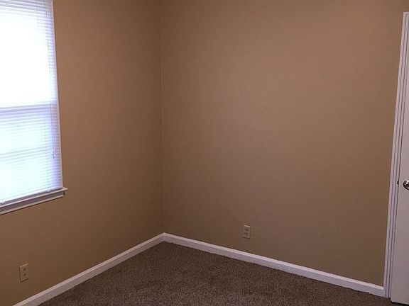 2nd image of 253 Northwood Ter