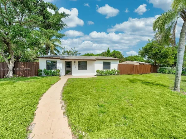 2447 Fletcher St, Hollywood, FL 33020