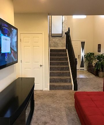 5th image of 524 Silverton Dr
