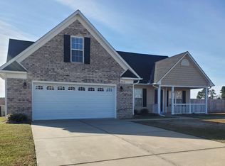 365 Ivywood Ln, Raeford, NC 28376