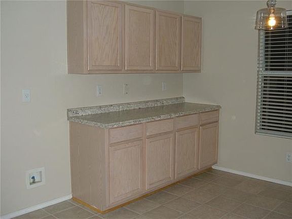 3rd image of 2720 Cedar Crest Dr