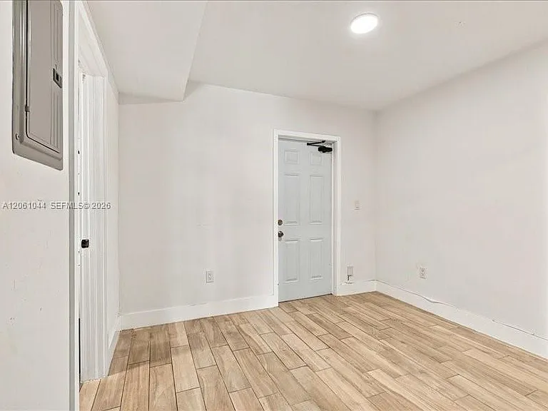 1000 7th St #1 — Photo 15
