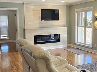 103 Carolina Sands Dr, Carolina Beach, NC 28428