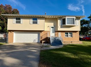 1129 S Dekalb St, Hobart, IN 46342