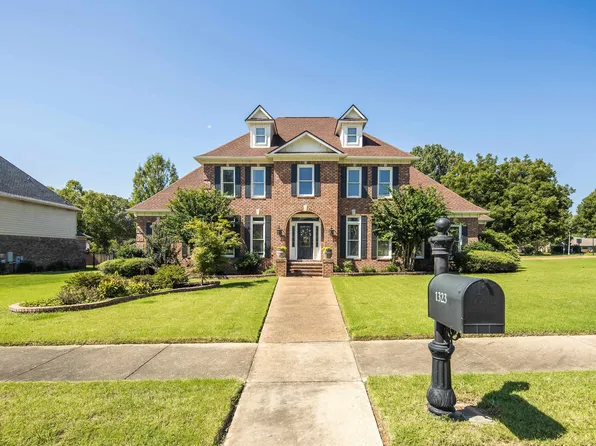 1323 Colbert Cv, Collierville, TN 38017