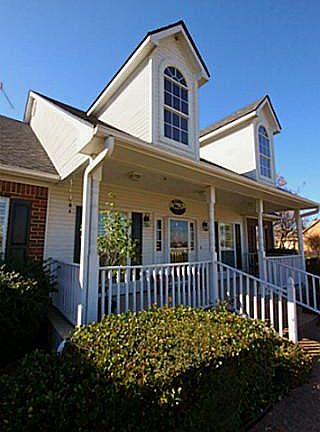 3rd image of 8124 Karen Ln