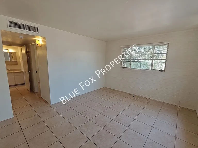 1224 N Camilla Blvd — Photo 8