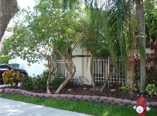 1601 Harbour Side Dr, Weston, FL 33326