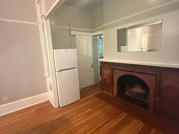 3rd image of 1225 N Marion St #1225
