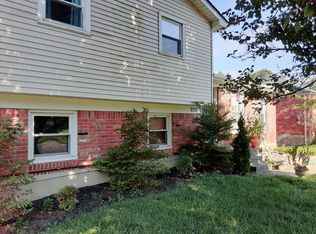 9607 Hudson Ln, Louisville, KY 40291