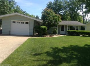 9019 Cranbrook Dr, Northfield, OH 44067