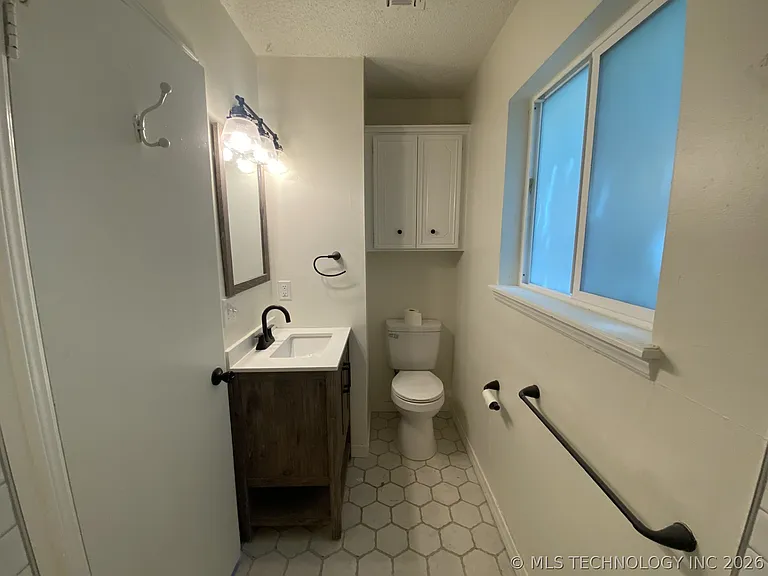900 W Madison St — Photo 10