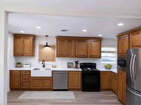 200 E Coe Dr, Midwest City, OK 73110