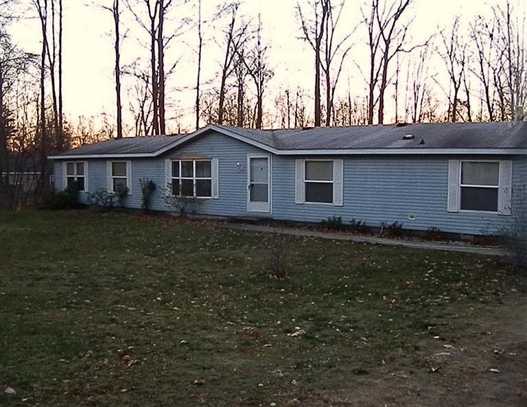1st image of 2562 Benjamin Dr