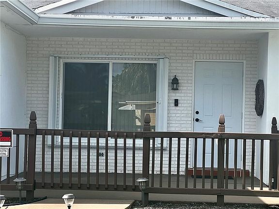 3rd image of 1301 Pelham