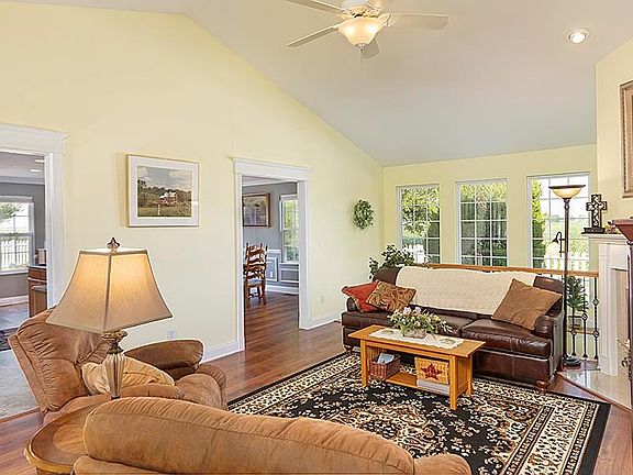 4th image of 612 Westminster Pl