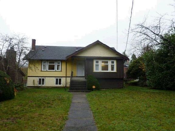 2nd image of 9909 Lyndhurst St