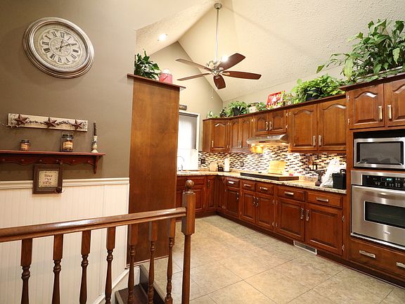 3rd image of 21 Harwood Pl