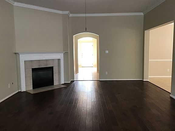 3rd image of 14214 Plum Springs Dr