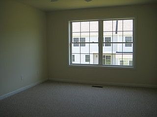 Building Photo 4