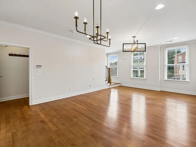 2110 Acklen Ave #101 — Photo 8