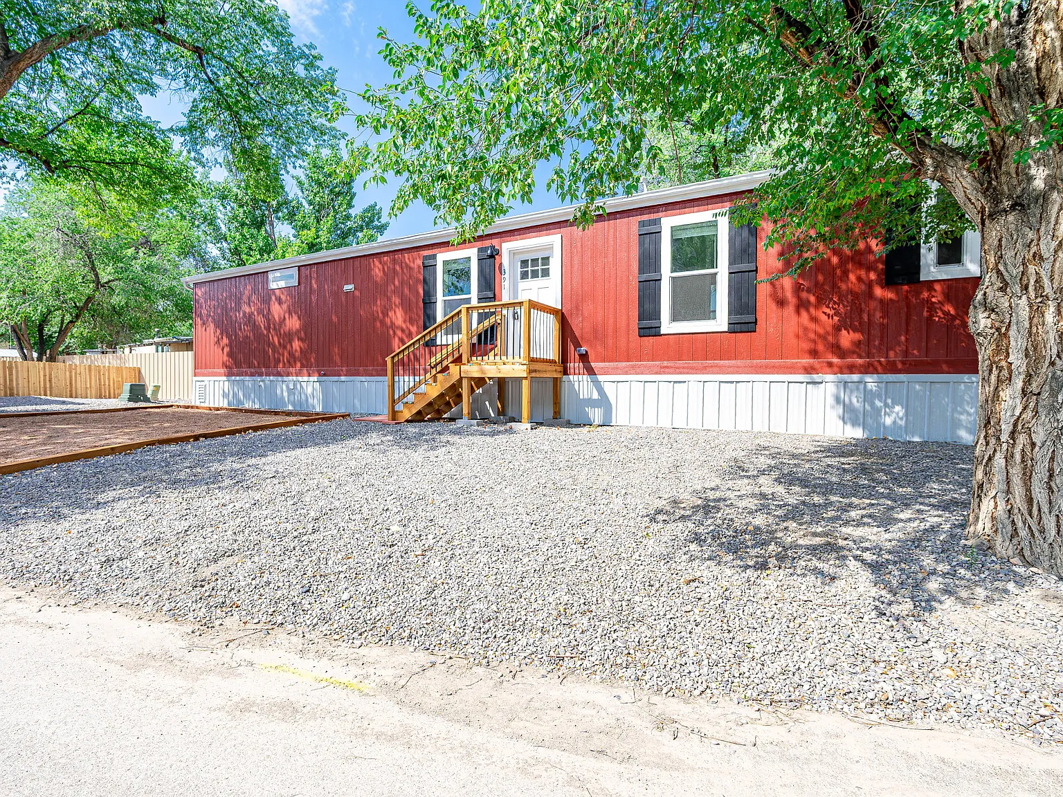 3 bed, 960 sqft, $1,695 — Photo 3