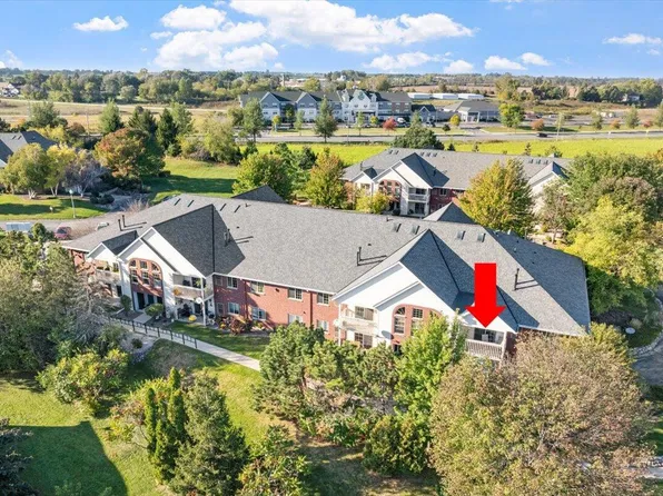 1984 Parknoll LANE #10, Port Washington, WI 53074