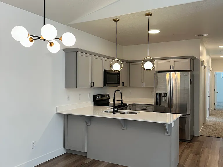 1424 N 3830 W #302 — Photo 1