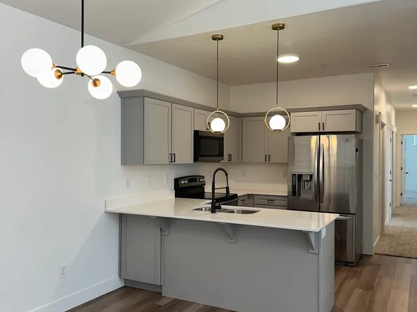 1424 N 3830 W #302, Lehi, UT 84043