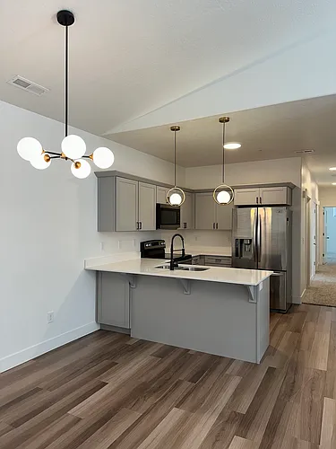1424 N 3830 W #302 Photo 1