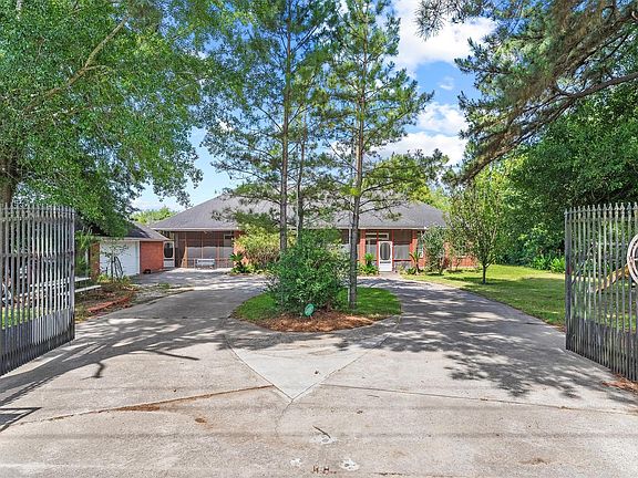 2nd image of 21719 Mueschke Rd