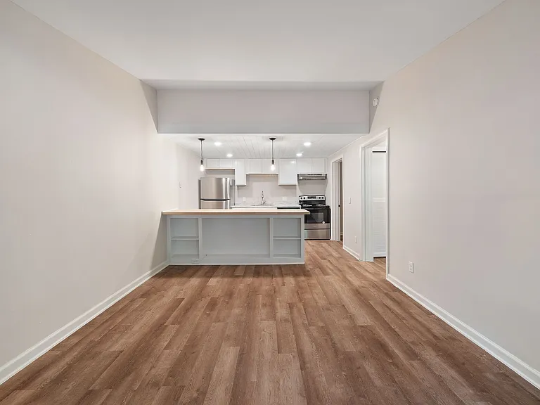 Bay Vista — Photo 10