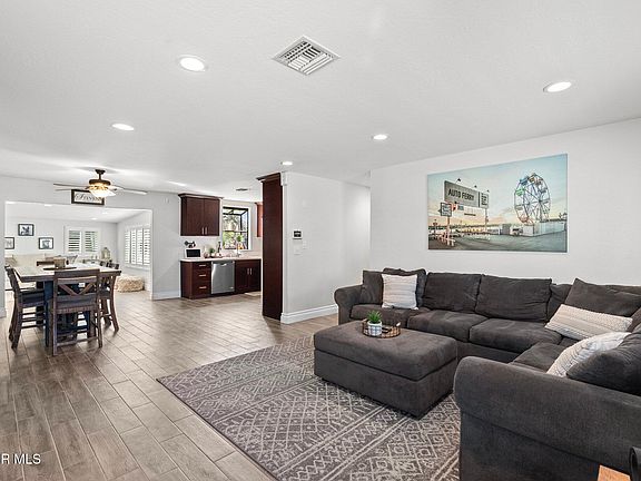 4th image of 2214 Dogwood St