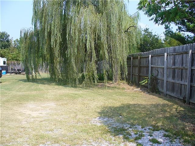 2nd image of 1717A Monument Ln