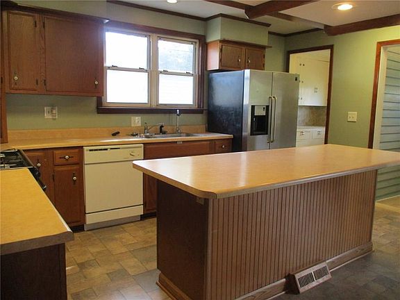 4th image of 506 S Green St