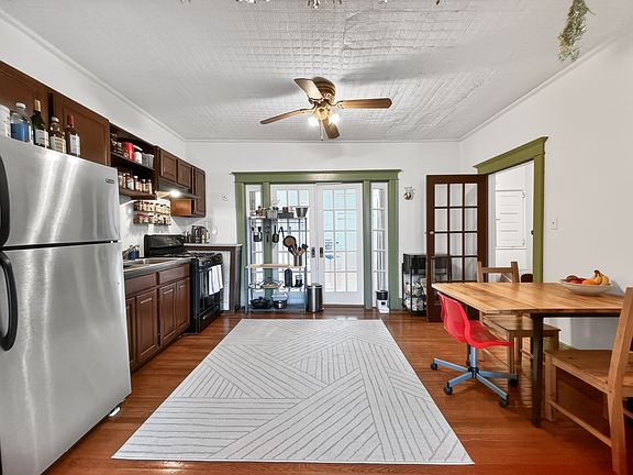 spacious eat-in kitchen