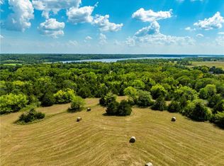 25661 W 223rd St, Spring Hill, KS 66083