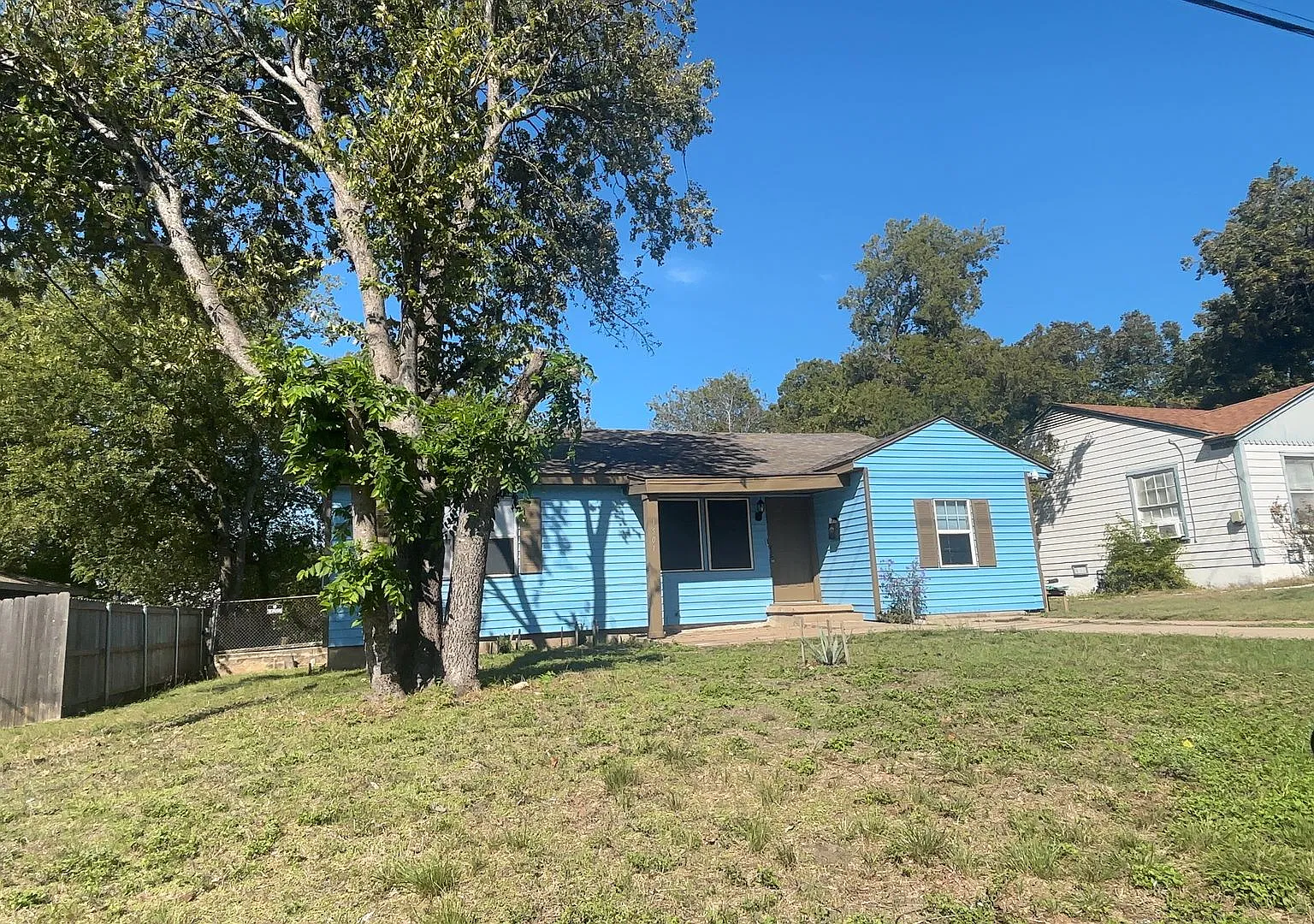 3 bed, 1058 sqft, $1,200 — Photo 1