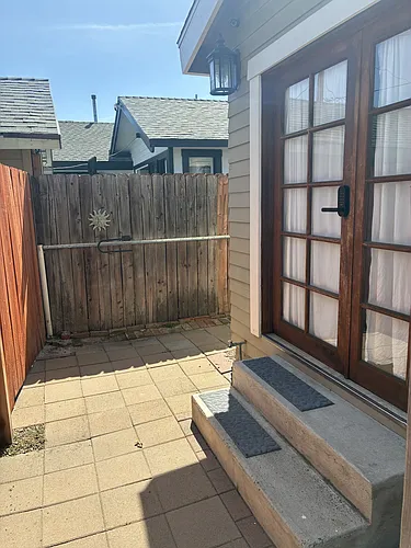 526 S Harbor Blvd Photo 1