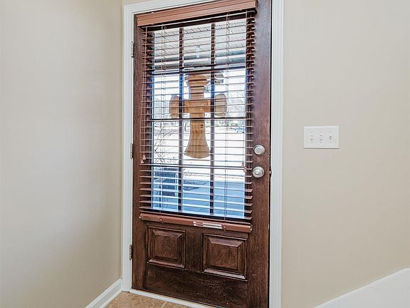 4th image of 2070 Ross Park Way