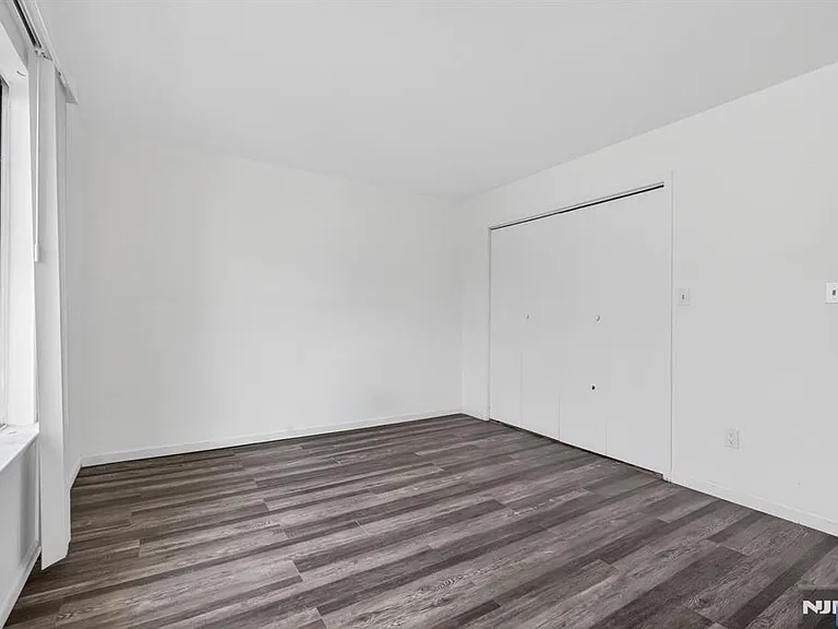 485 Broadway — Photo 14