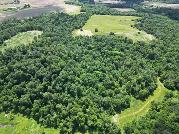 Scenic Valley Rd, Waukon, IA 52172