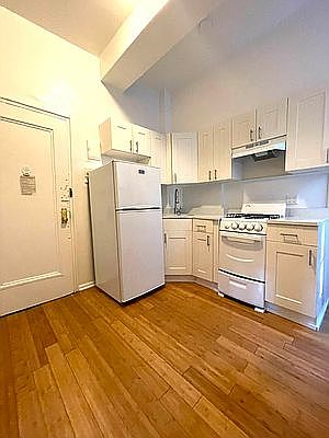 1st image of 224 E 51st St #5C
