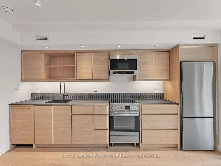 1254 Davenport Rd #1 — Photo 8
