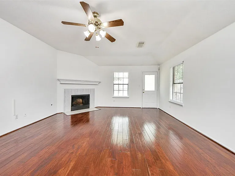 16134 Coleburn Dr — Photo 25